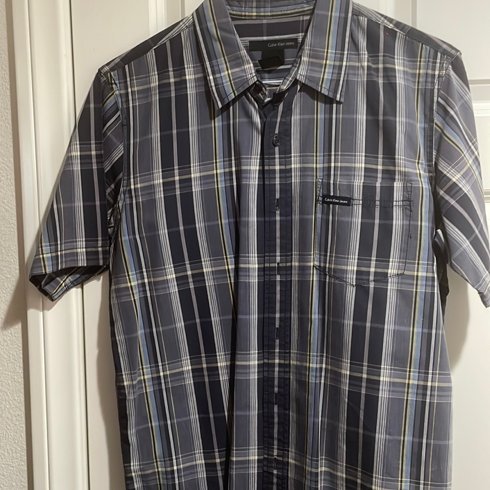 Size medium Calvin Kline button up